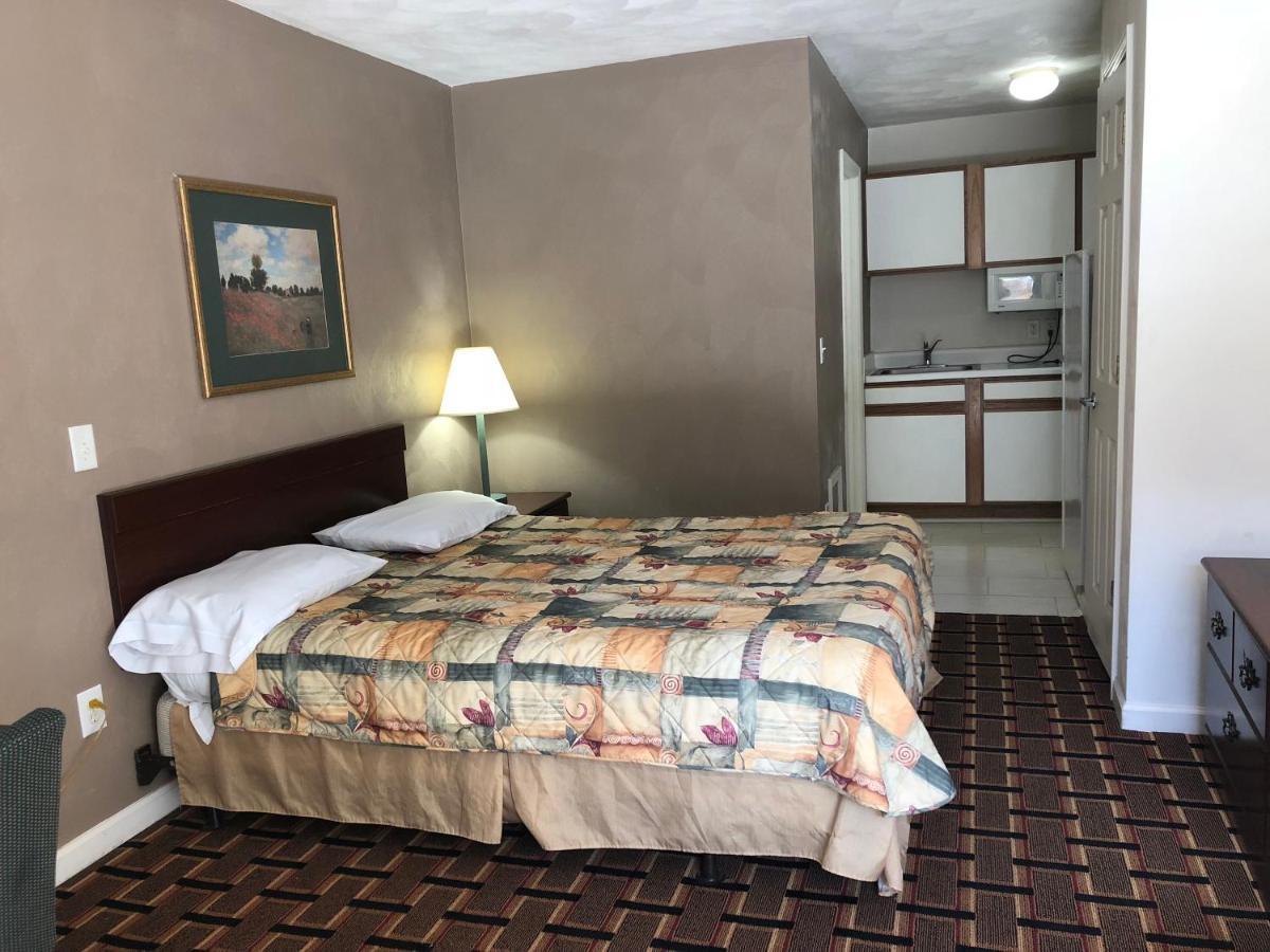 Affordable Suites Burlington Esterno foto