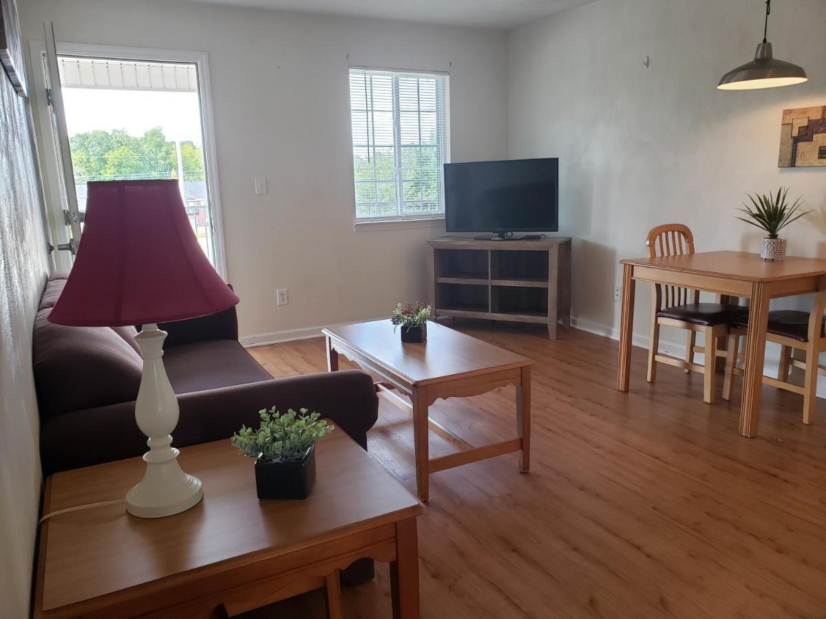 Affordable Suites Burlington Esterno foto